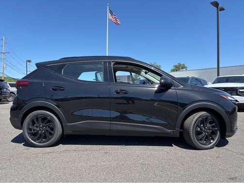 Mosaic Black Metallic 2027 Chevrolet Bolt RS FWD