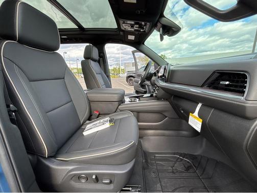 Lakeshore Blue Metallic 2026 Chevrolet Suburban Premier