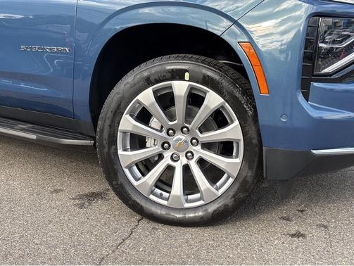 Lakeshore Blue Metallic 2026 Chevrolet Suburban Premier