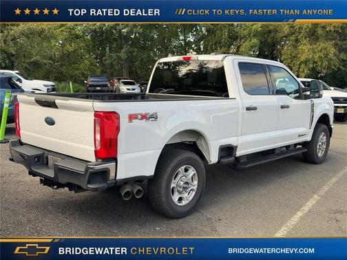 Oxford White 2025 Ford F-250 XLT