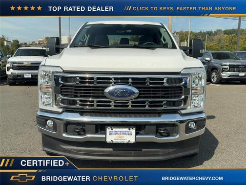 Oxford White 2025 Ford F-250 XLT
