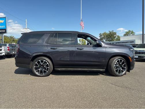 2025 Chevrolet Tahoe 4WD RST