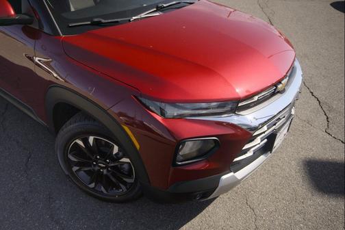 Scarlet Red Metallic 2021 Chevrolet Trailblazer LT