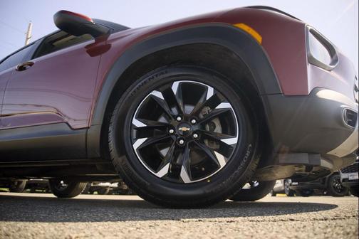Scarlet Red Metallic 2021 Chevrolet Trailblazer LT