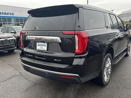 2021 GMC Yukon XL SLT