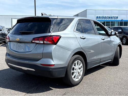 Sterling Gray Metallic 2023 Chevrolet Equinox 1LT