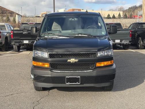 2022 Chevrolet Express 2500 RWD 2500 Regular Wheelbase WT