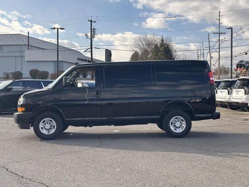 2022 Chevrolet Express 2500 RWD 2500 Regular Wheelbase WT