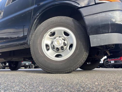 2022 Chevrolet Express 2500 RWD 2500 Regular Wheelbase WT