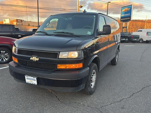 2022 Chevrolet Express 2500 RWD 2500 Regular Wheelbase WT