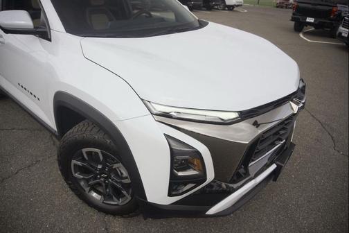 Polar White Tricoat 2026 Chevrolet Equinox AWD ACTIV