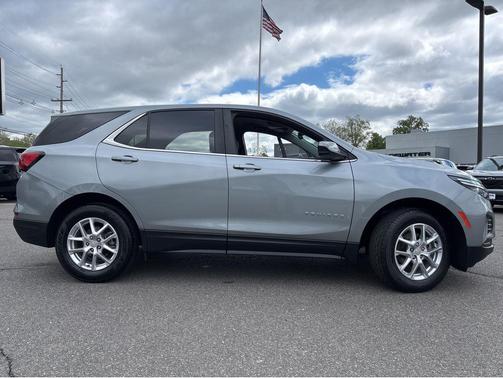 Sterling Gray Metallic 2024 Chevrolet Equinox 1LT