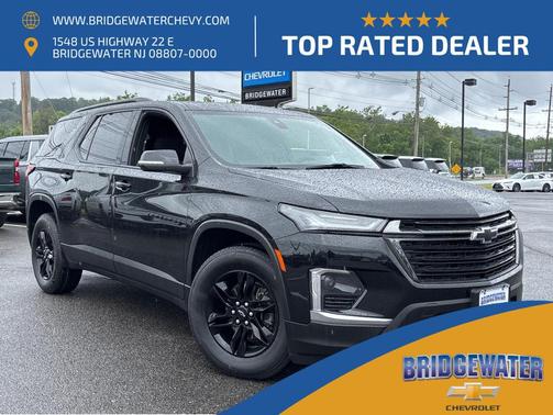 Mosaic Black Metallic 2023 Chevrolet Traverse LT Cloth