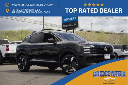 Super Black 2025 Nissan Kicks SR