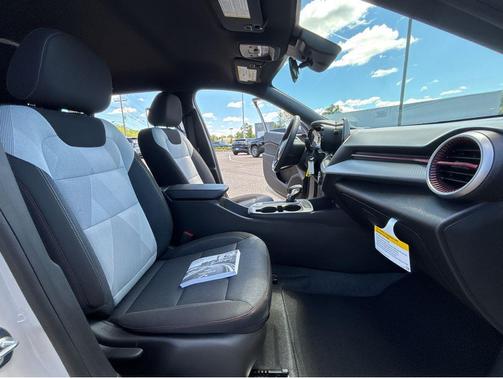White Sands 2026 Chevrolet Trax FWD 1RS