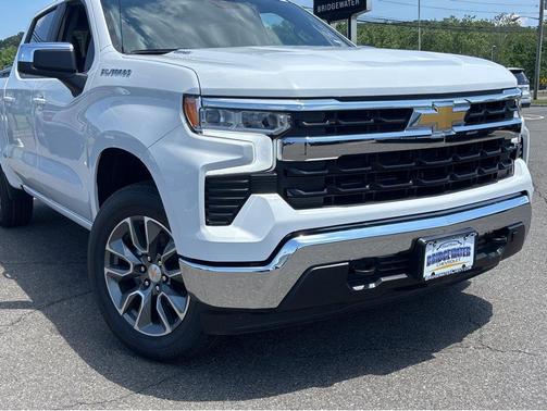 Summit White 2026 Chevrolet Silverado 1500 LT