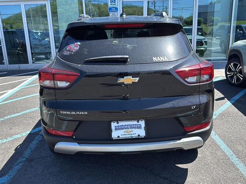 Mosaic Black Metallic 2023 Chevrolet Trailblazer LT