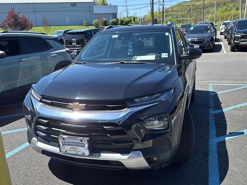 Mosaic Black Metallic 2023 Chevrolet Trailblazer LT