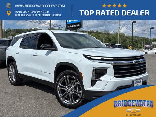 Polar White Tricoat 2026 Chevrolet Traverse LT