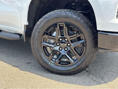 Summit White 2026 Chevrolet Silverado 1500 LT Trail Boss