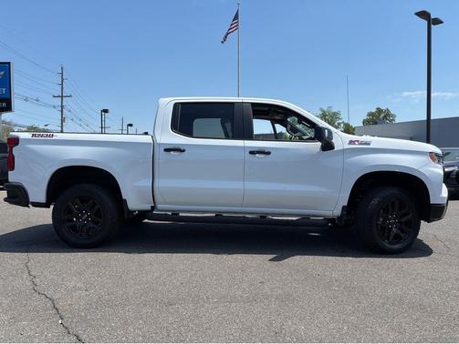 Summit White 2026 Chevrolet Silverado 1500 LT Trail Boss