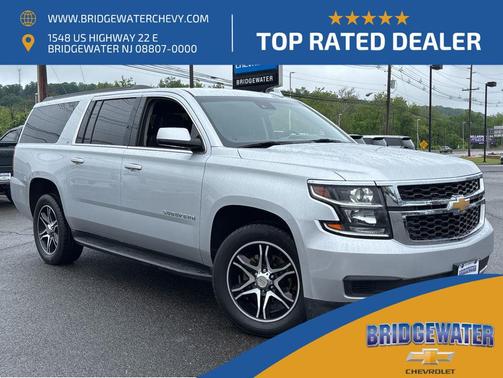 Silver Ice Metallic 2019 Chevrolet Suburban LT