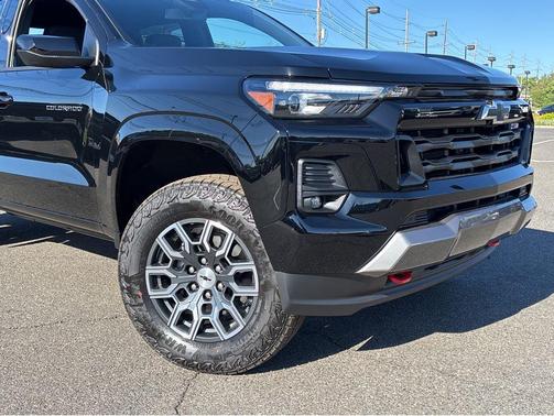 Black 2026 Chevrolet Colorado Z71