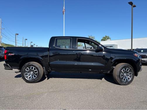 Black 2026 Chevrolet Colorado Z71