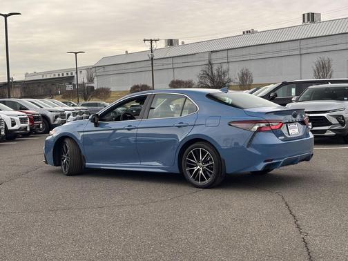 Cavalry Blue 2024 Toyota Camry SE