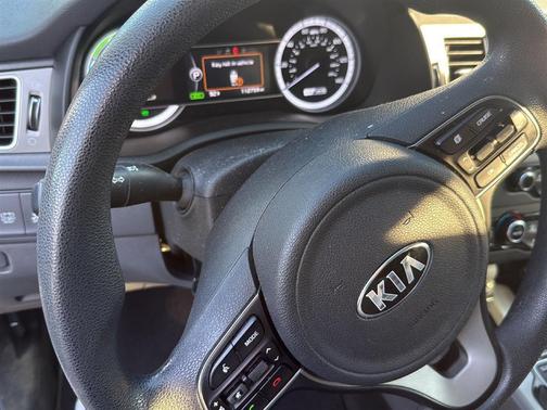 Snow White Pearl 2019 Kia Niro LX