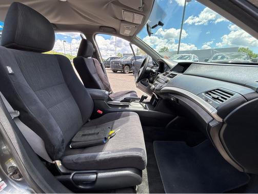 Crystal Black Pearl 2012 Honda Accord 2.4 LX