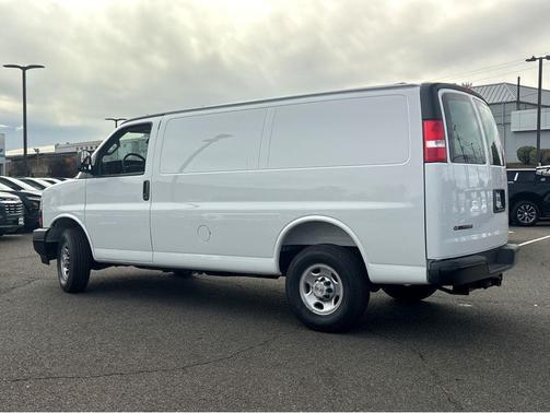 2025 Chevrolet Express 2500 RWD 2500 Regular Wheelbase WT