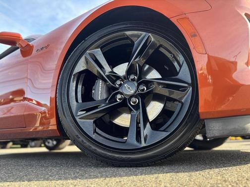 2022 Chevrolet Camaro RWD Coupe LT1