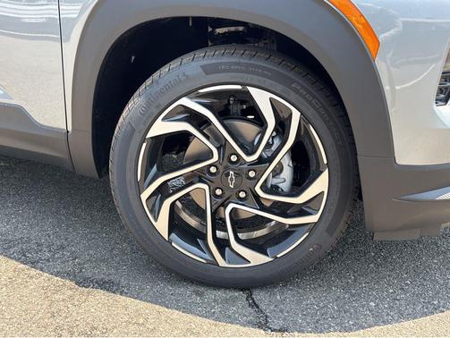 Sterling Gray Metallic 2026 Chevrolet Trailblazer RS