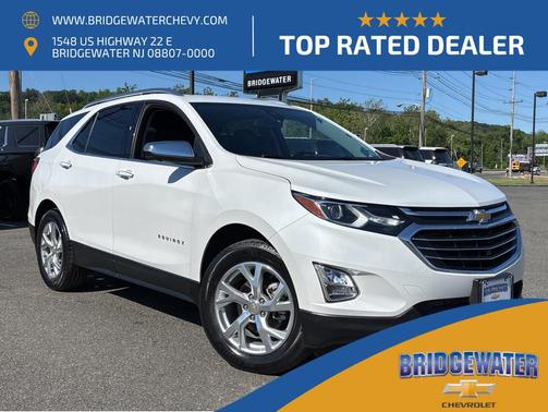 Iridescent Pearl Tricoat 2020 Chevrolet Equinox L
