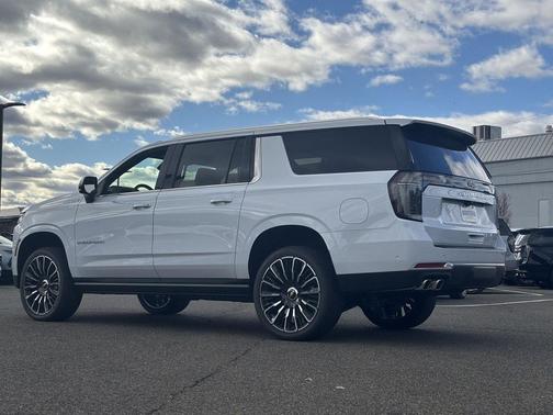 2026 Chevrolet Suburban High Country, 4WD