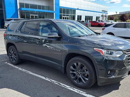 Graphite Metallic 2020 Chevrolet Traverse RS