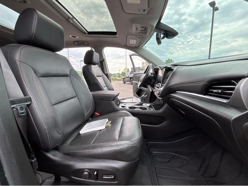 Graphite Metallic 2020 Chevrolet Traverse RS