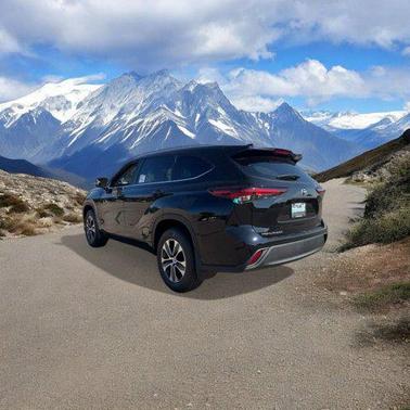 2025 Toyota Highlander XLE