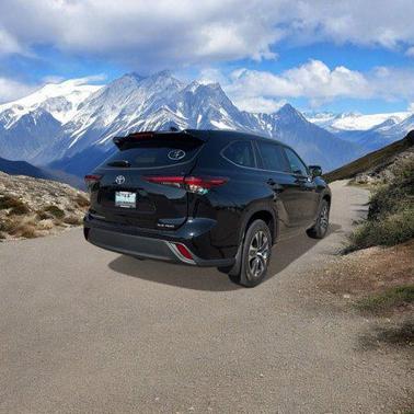 2025 Toyota Highlander XLE