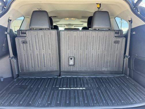 2024 Toyota Highlander Hybrid XLE
