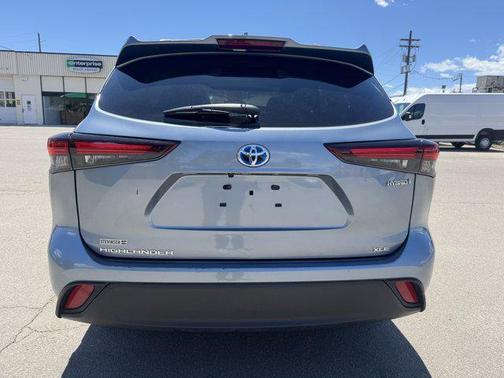 2024 Toyota Highlander Hybrid XLE