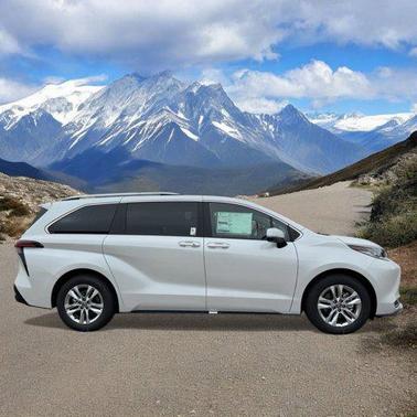2025 Toyota Sienna Platinum 7 Passenger