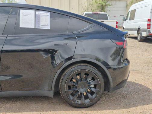 2021 Tesla Model Y Standard Range Rear-Wheel Drive