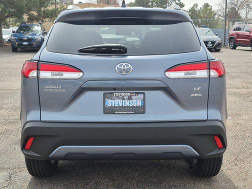 2025 Toyota Corolla Cross XLE