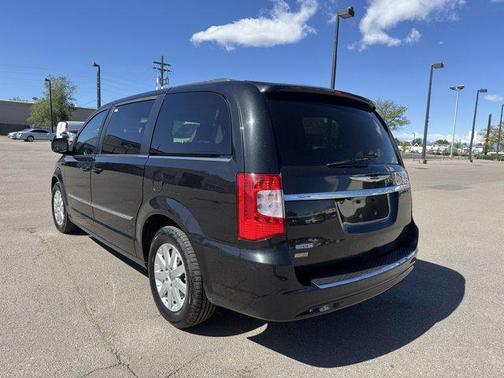 2014 Chrysler Town & Country Touring