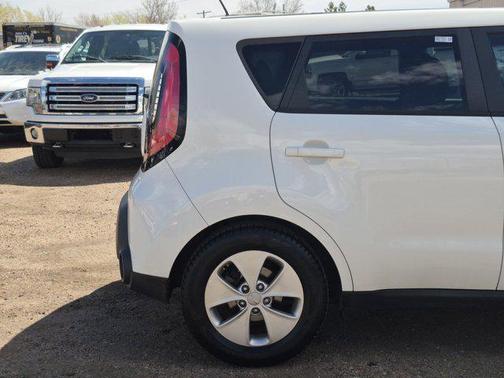 2016 Kia Soul Base