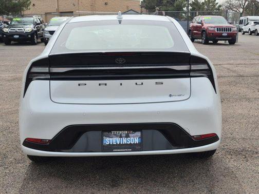2025 Toyota Prius L