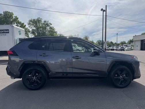 2019 Toyota RAV4 Hybrid SE