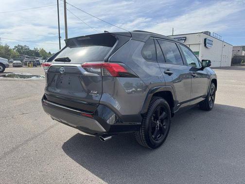 2019 Toyota RAV4 Hybrid SE